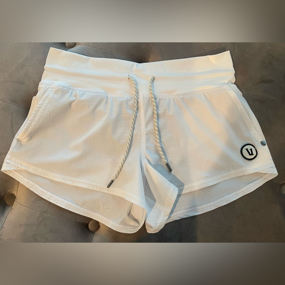 VUORI XS Womens Performance Seabreeze Short—LIKE NEW!! $24